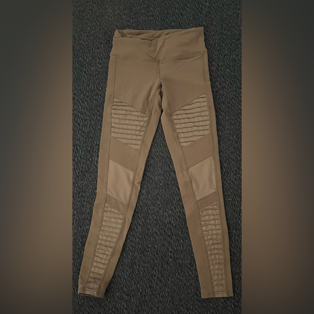 Alo Leggings